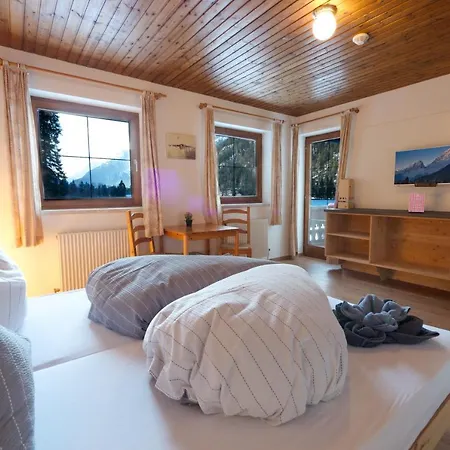 Baerenwirt Homestay Mittenwald