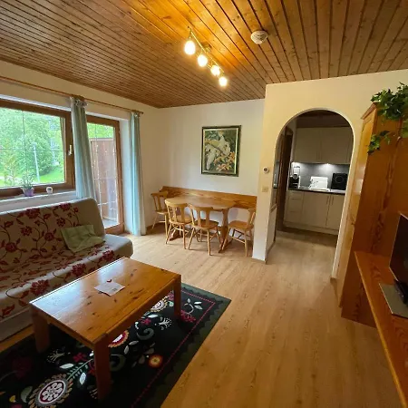 Baerenwirt Homestay *
