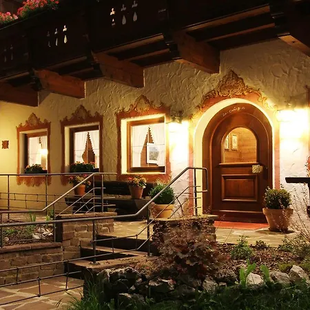 Baerenwirt Homestay Mittenwald