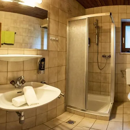Baerenwirt Homestay Mittenwald