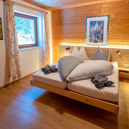 Baerenwirt Homestay *