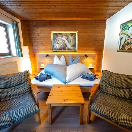 Baerenwirt Rum i privatbostad Mittenwald