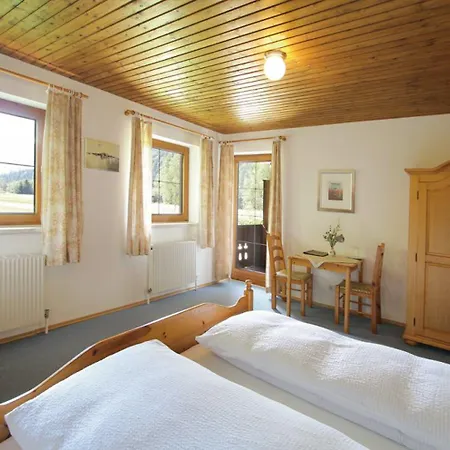 Baerenwirt Homestay Mittenwald