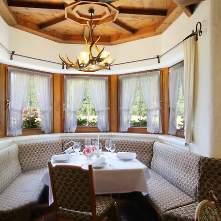 Baerenwirt Homestay *