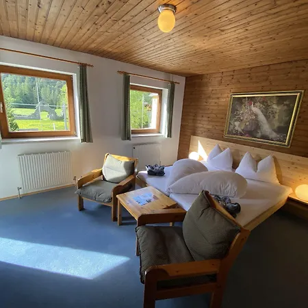 Homestay Baerenwirt Mittenwald